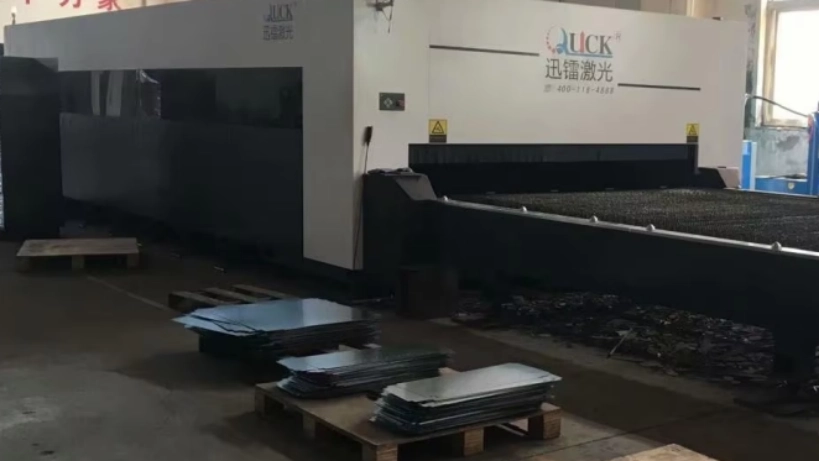 High-tech sheet metal processing workshop equipped with robots and CNC machine tools